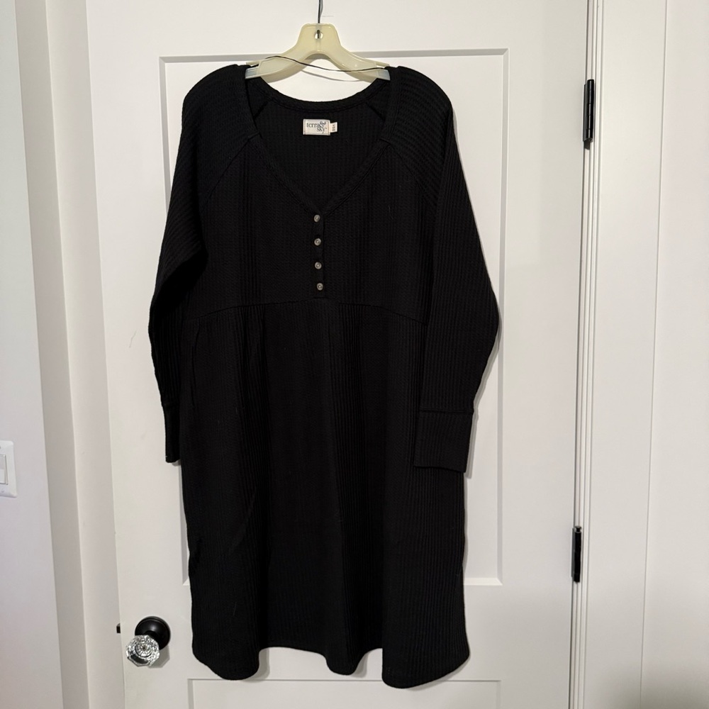 Terra & Sky Textured Black Dress